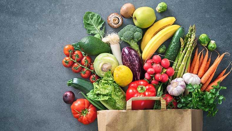Kiedy jeść sezonowe warzywa i owoce? Kalendarz sezonowości